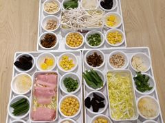-花馬肆.云南过桥米线(汉神购物广场现场熬汤店)