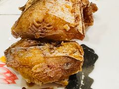 本帮熏鲳鱼-新雅粤菜馆(南京东路店)