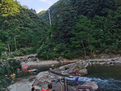 -安吉龙王山峡谷漂流