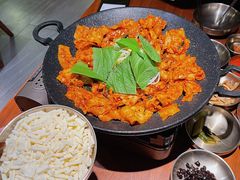 铁板章鱼五花肉-春熙台韩国料理·章鱼肥牛(西丽店)