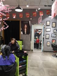 -时尚殿堂明星门店