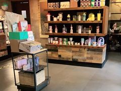 零售区-星巴克(天津五大道店)