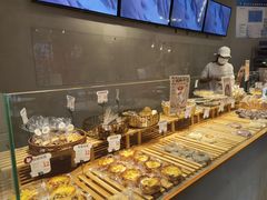 面包甜点陈列柜-迦南的早晨蛋糕甜品集合店