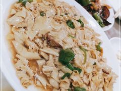 -王三美食(荷斯坦牛路店)