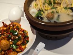 -阿瓦山寨·湘菜现炒·剁椒鱼头王(咸阳总店)