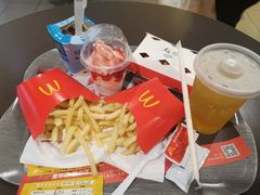 -麦当劳(世界城广场店)