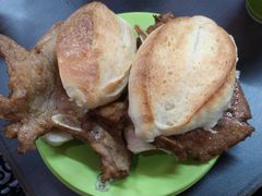 猪扒包-大利来记咖啡室(告利雅施利华街店)