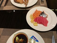 -大中华希尔顿酒店-念自助餐·嗨啤·小龙虾