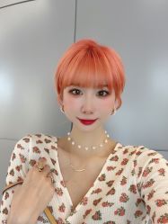 -BULB STUDIO 巴柏明星发型工作室
