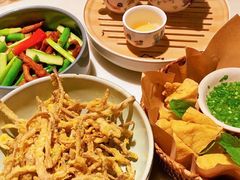 咸蛋黄焗茶树菇-潮粥荟·潮汕砂锅粥(槐房万达店)