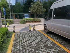 -华成国际发展大厦-停车场