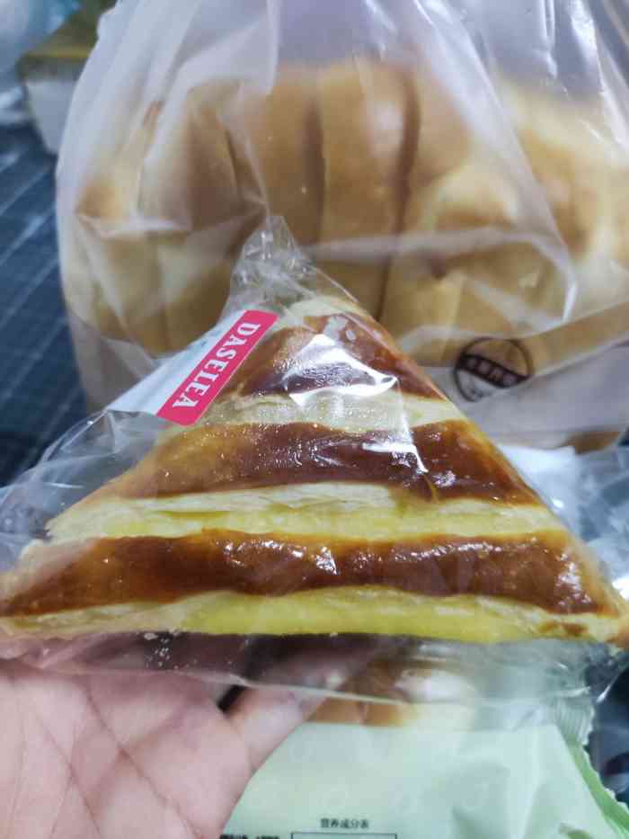 大喜来(清凉新村店)-"这个是开在家门口的店.平时买一些面包,买.