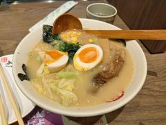 -无敌家现熬骨汤拉面(颐堤港店)