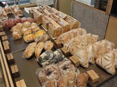 蓝莓三角芝士包-Juicy Bakery(瑞景店)