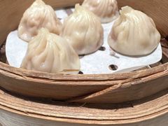 蟹粉小笼汤包-南小馆(迪士尼小镇店)