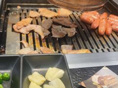 -臻牛烤肉