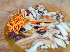 -云南野生菌石锅鱼石锅鸡(大金塔店)