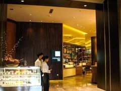 -华邑酒店·鲜艳全日自助餐厅