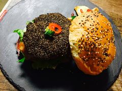 -HIGH FIVE哈福手工汉堡(桂林路店)