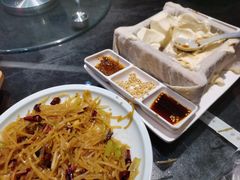 -95号酱骨·一块豆腐(展春园西路店)