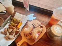 加州胭脂&nbsp;California&nbsp;Pink-Catch Bagel(芳草地店)