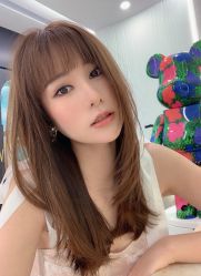 -MODEL'S HAIR