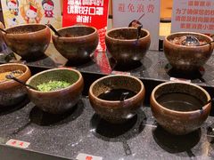 自助调料区-呷哺呷哺(万达新世界店)