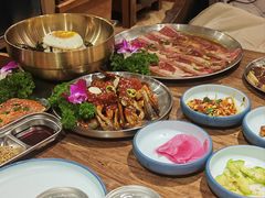 -明洞阿姨·韩式酱蟹烤肉·创意料理(三元桥店)