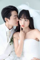-喜爱高定婚纱摄影
