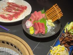 -山川小町·极番烧肉(新地假日广场店)