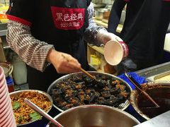 -黑色经典臭豆腐·湖南特产(步行街店)