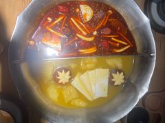 红颜花胶鸡锅-湊湊火锅·茶憩(杭州湖滨银泰in77店)