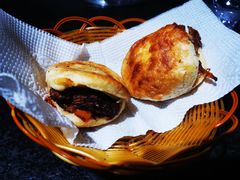 烧饼夹酱牛肉秘制-买又大餐厅(福林里店)
