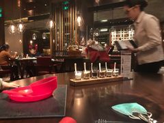 -恰餐厅及酒吧 CHAR Bar & Grill (北京丽都皇冠假日店)
