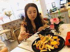 小吃拼盘-威克特披萨汉堡
