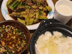 -重庆石磨豆花庄(乔庄店)