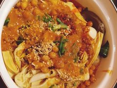 -小蛮椒麻辣烫·麻辣拌(青浦宝龙店)