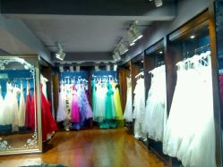 -巴黎春天婚纱摄影