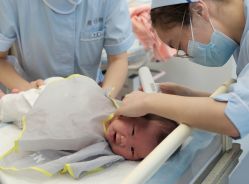 -盈月阁母婴护理中心·月子中心·月嫂育儿嫂