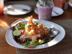 -Chom Cafe and Restaurant