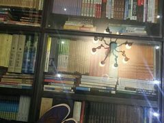 -钟书阁(松江泰晤士小镇店)