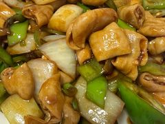尖椒肥肠-王鹏家常菜馆