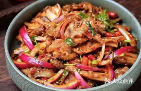 Spicy Chicken Bone Salad