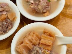 -莲餐厅·湖北菜·潜江小龙虾店(愚园路店)