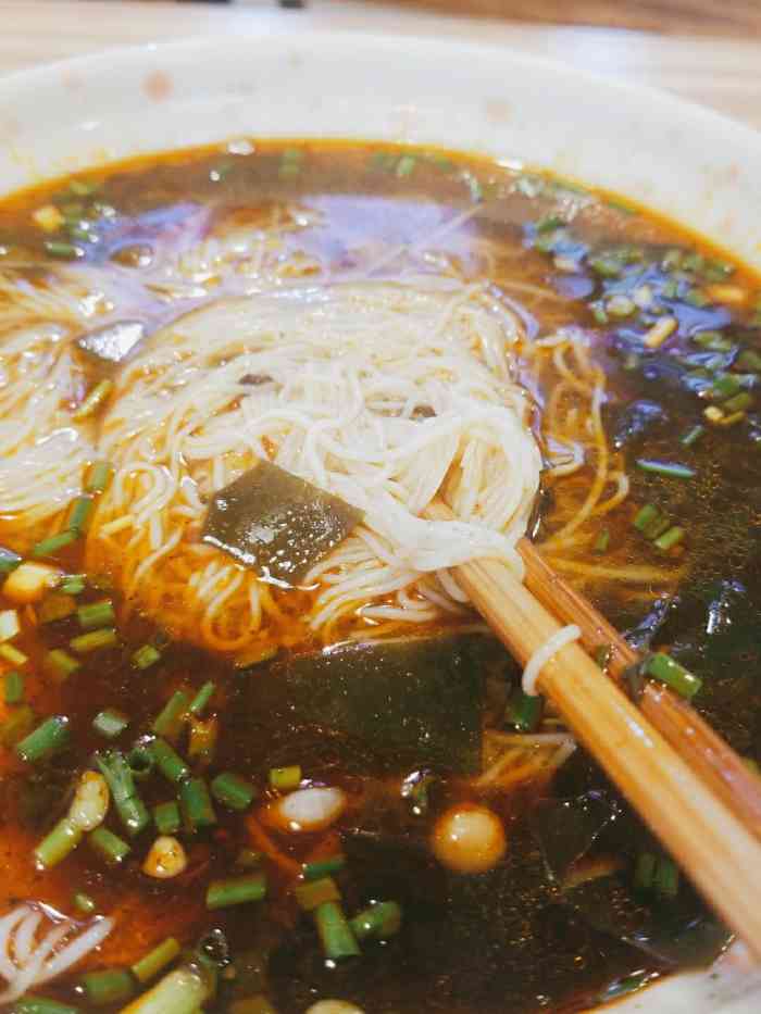 绵阳开元米粉(三都汇店)-"在附近装修房子,下来打包两份牛肉米粉.老.