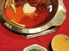 -山城年华老火锅(玉林店)