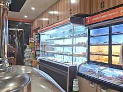 -哈尔滨小酒馆·鲜肉现穿自助烧烤(康新花园店)