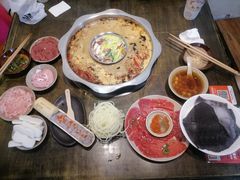 -渝嘴小老弟老火锅(华新村店)