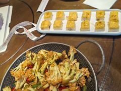 -东口码头·烧鸽子·鱼头泡饼·地方菜(金鹰悦城店)