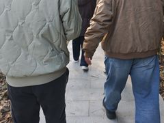 -雪山彩虹谷景区